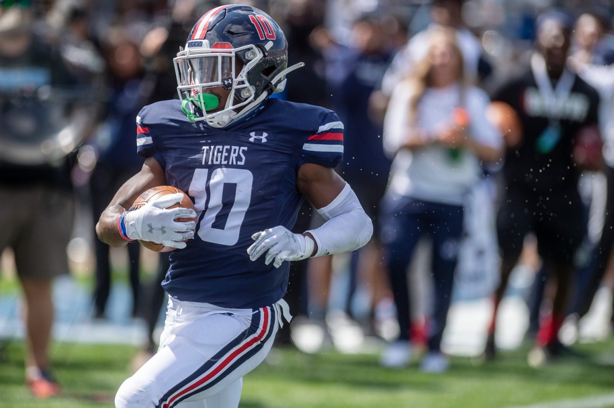 WR Warren Newman